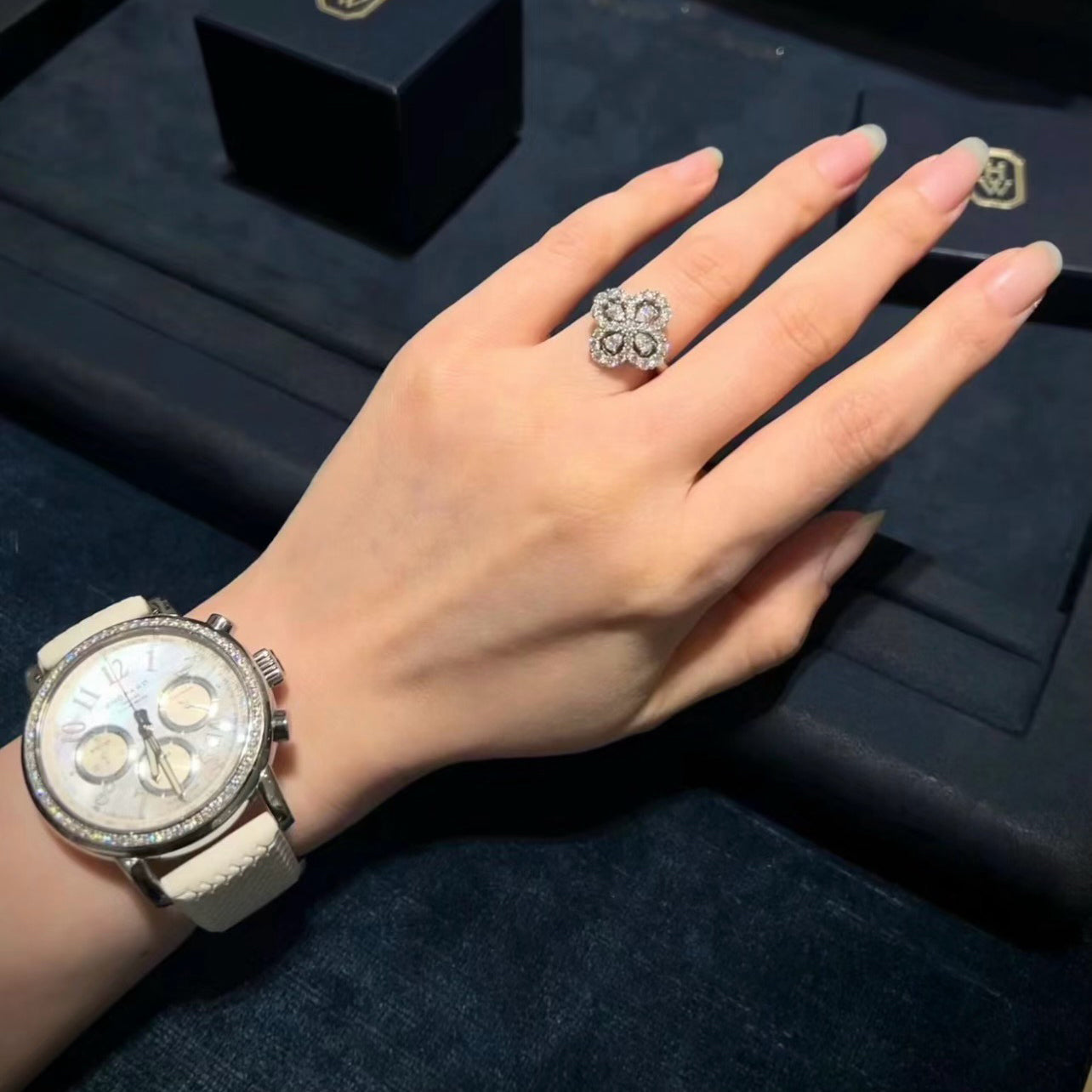 Loco LOOP RING FULL MOTIF DIAMOND 16MM SILVE