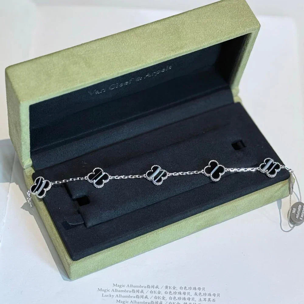 [Loco ]New  CLOVER 5 MOTIF PULSAR STONE BRACELET COLLECTION