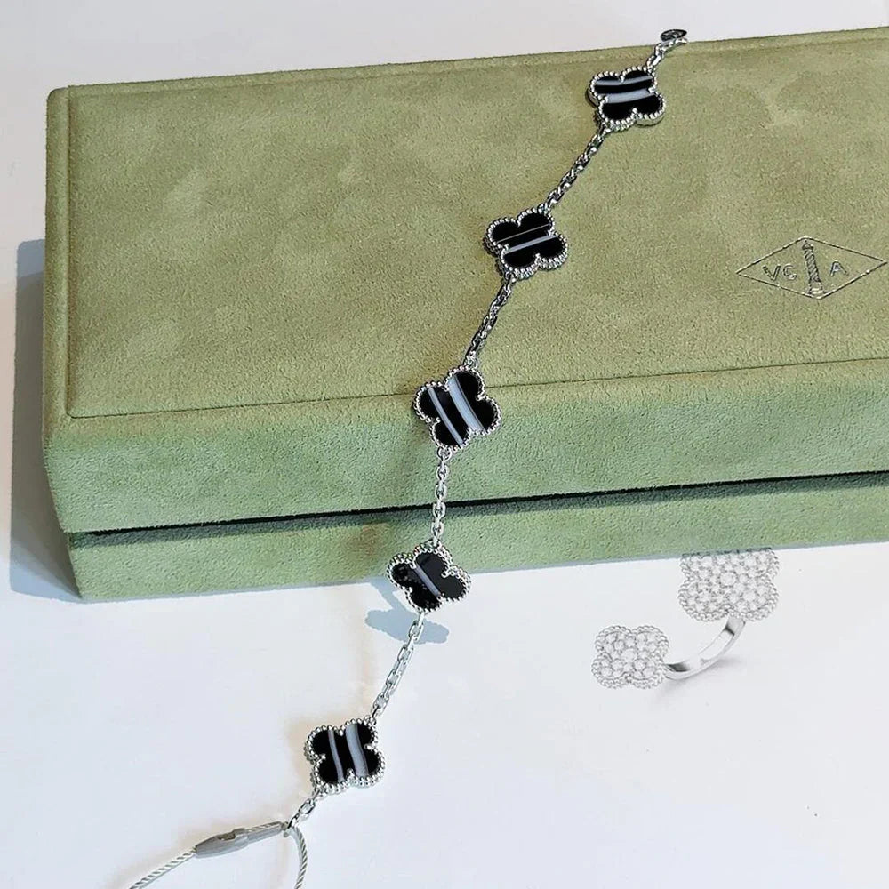 [Loco ]New  CLOVER 5 MOTIF PULSAR STONE BRACELET COLLECTION