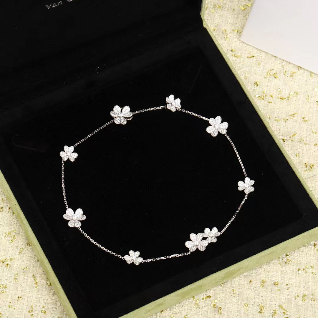 Loco FRIVOLE SILVER 9 FLOWERS NECKLACE