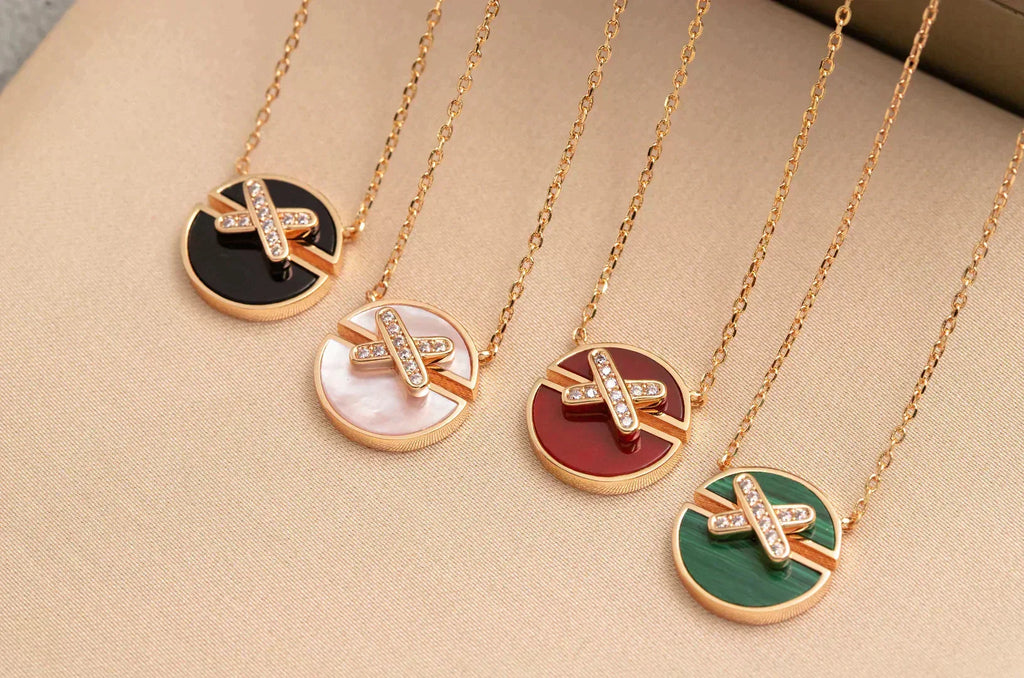 Loco JEUX DE ROSE GOLD DIAMOND NECKLACE