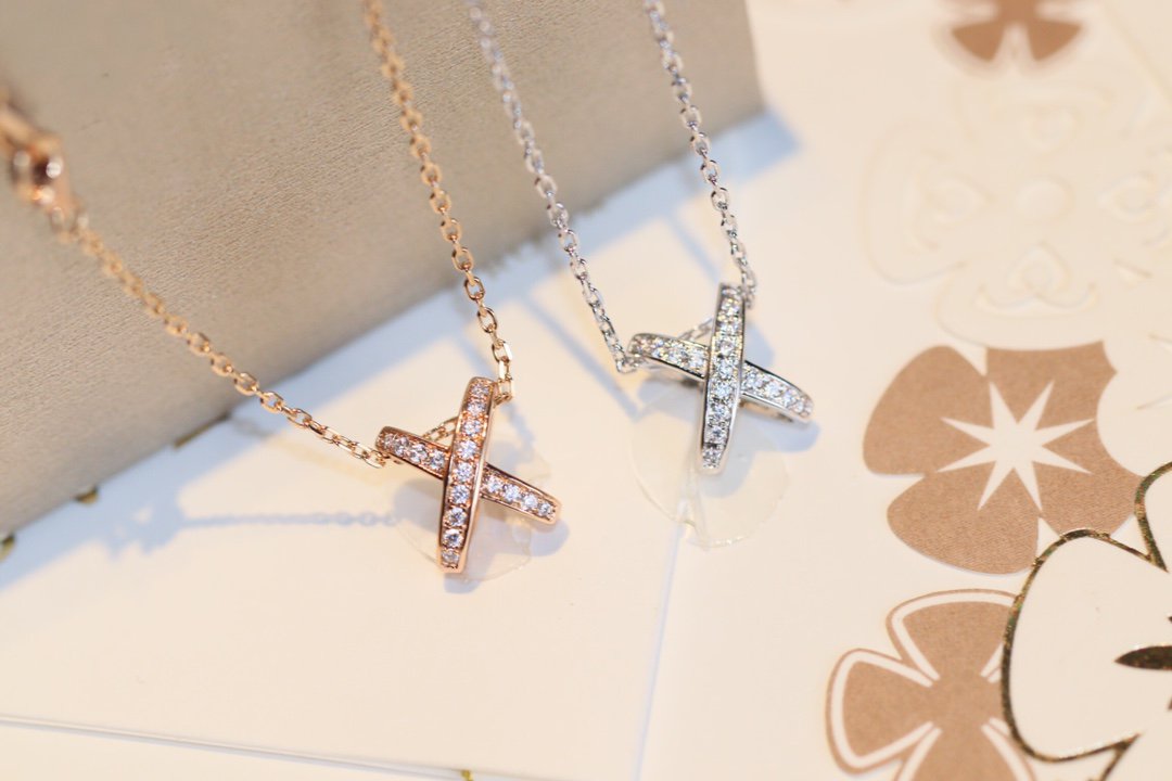 Loco JEUX DE DIAMOND NECKLACE