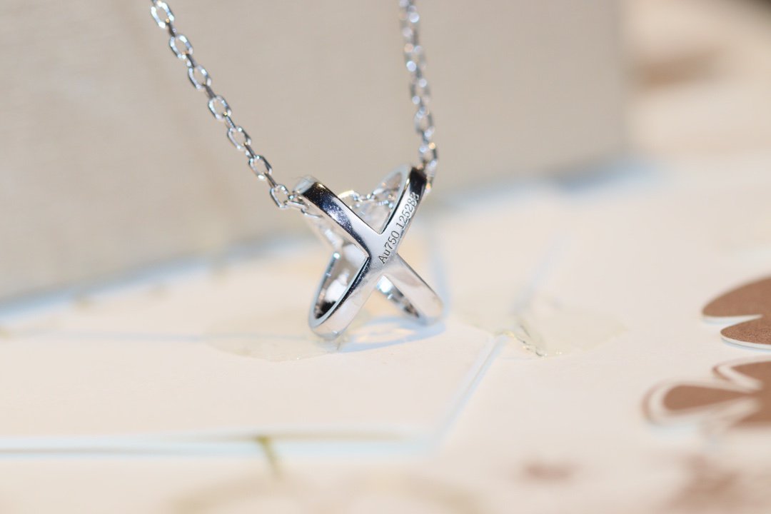 Loco JEUX DE DIAMOND NECKLACE
