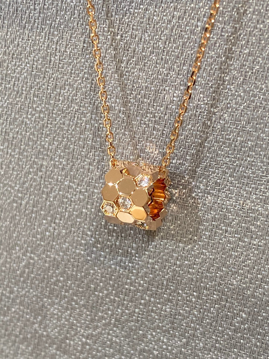 Loco BEE LOVE DIAMOND NECKLACE