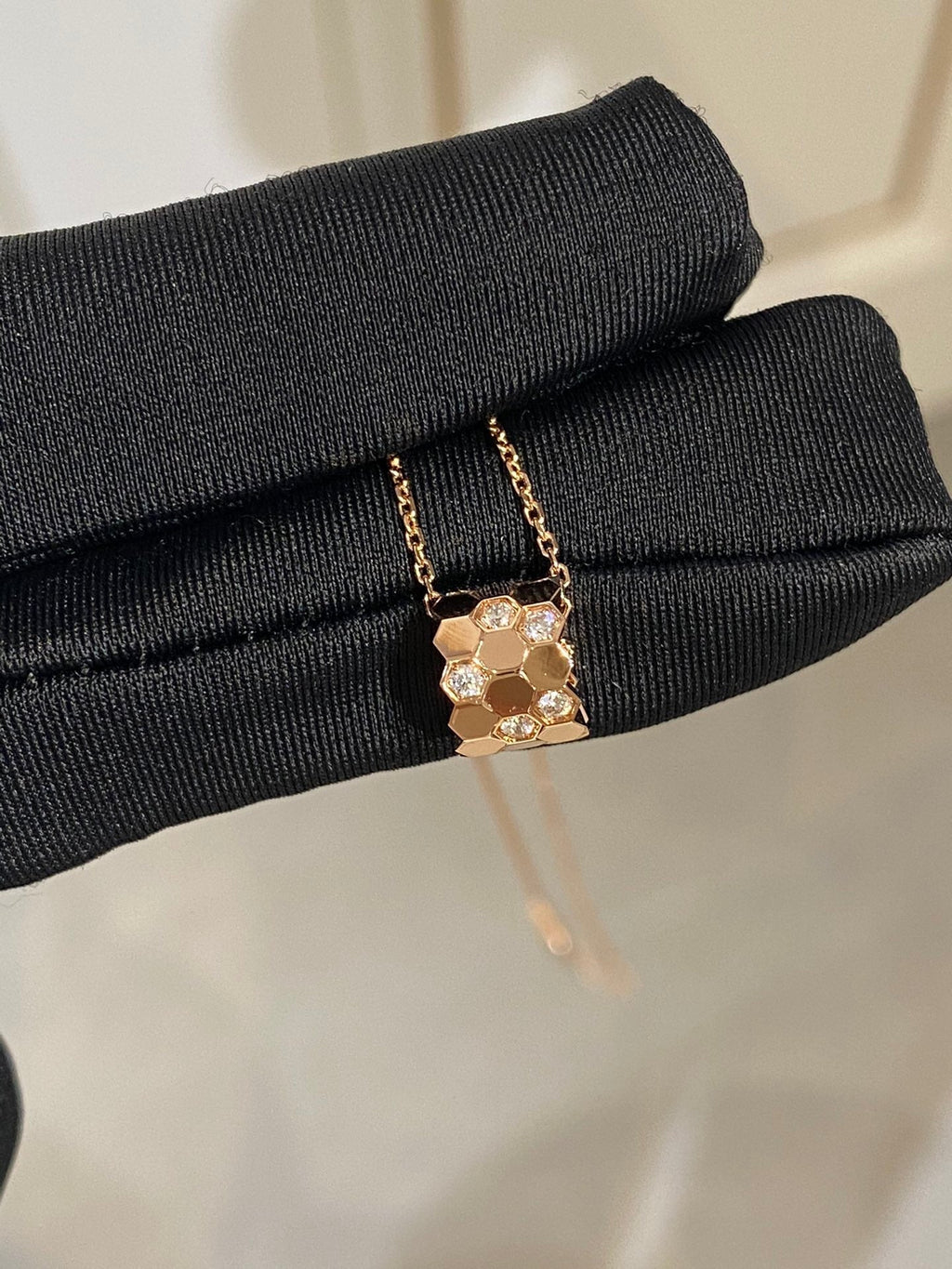 Loco BEE LOVE DIAMOND NECKLACE