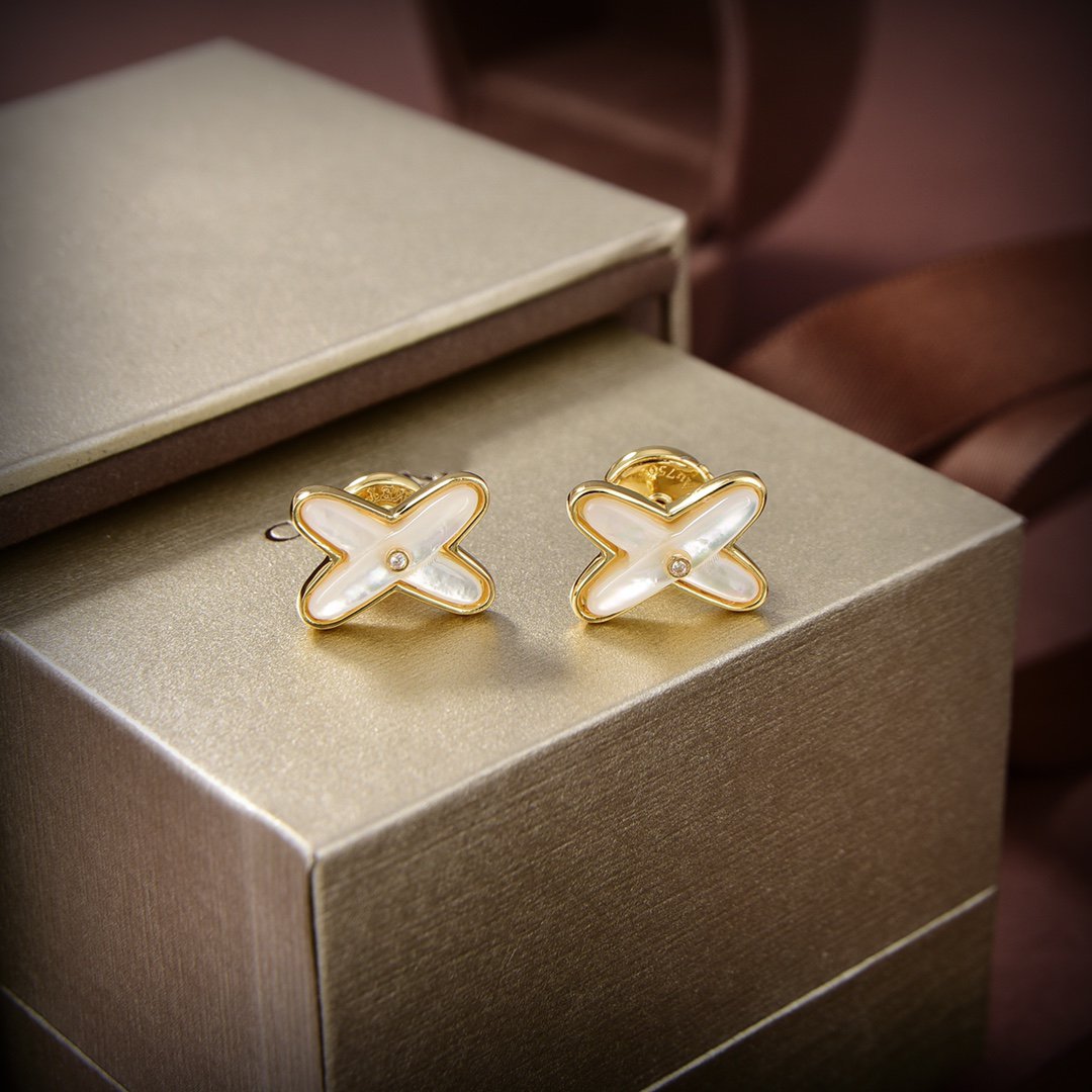 Loco JEUX DE WHITE MOP GOLD DIAMOND EARRINGS