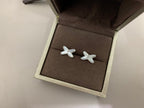 Loco JEUX DE WHITE MOP SILVER DIAMOND EARRINGS
