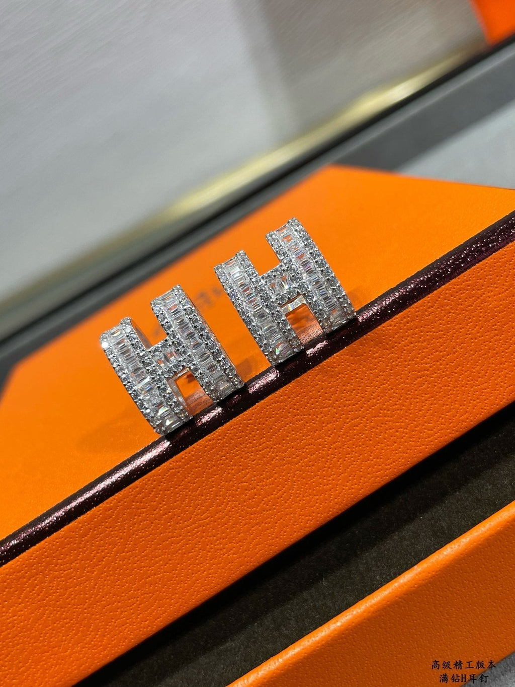 Loco H STUD EARRINGS WITH SILVER DIAMONDS
