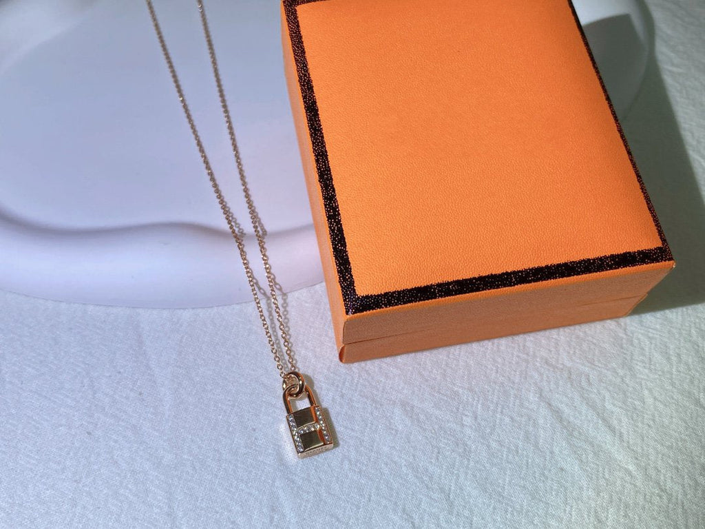 Loco HM ADVANCED NICHE LOCK HEAD NECKLACE DIAMONDS