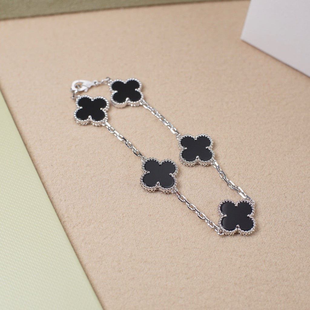 [Loco ]New CLOVER 5 MOTIF ONYXS BRACELET COLLECTION