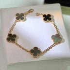 [Loco ]New CLOVER 5 MOTIF GRAY MOP BRACELET COLLECTION