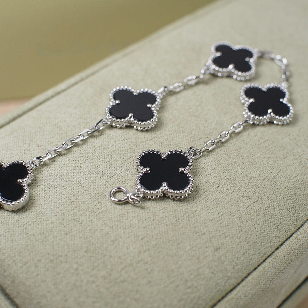 [Loco ]New CLOVER 5 MOTIF ONYXS BRACELET COLLECTION