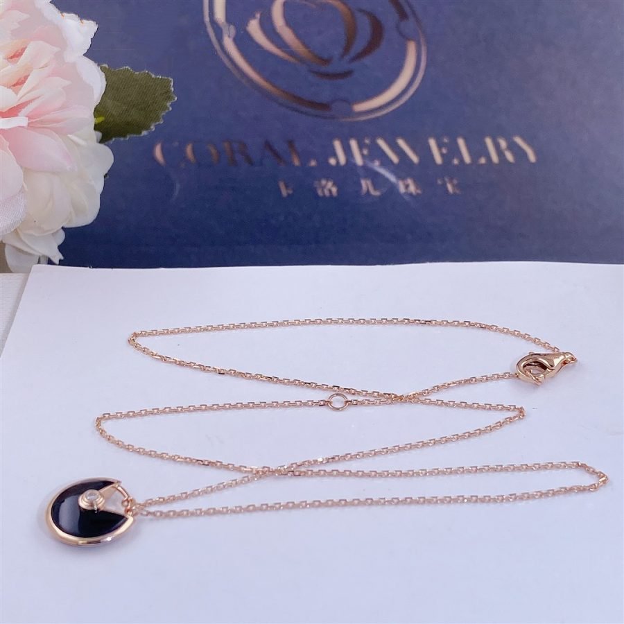 Loco AMULETTE ROSE GOLD ONYX NECKLACE