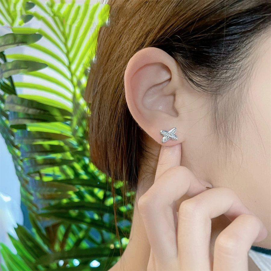 Loco JEUX DE SILVER DIAMOND EARRINGS