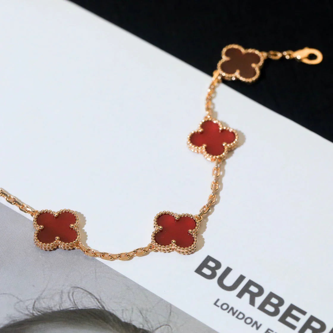 [Loco ]New  CLOVER 5 MOTIF RED CORNELIAN BRACELET COLLECTION