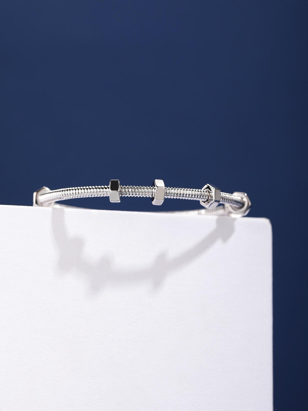 [Loco ]CT THREADED BRACELET