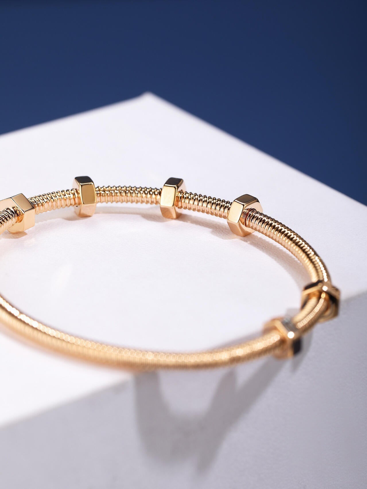 [Loco ]CT THREADED BRACELET