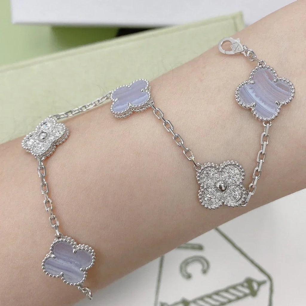 [Loco ]New  CLOVER 5 MOTIF PURPLE CHALCEDONY BRACELET COLLECTION