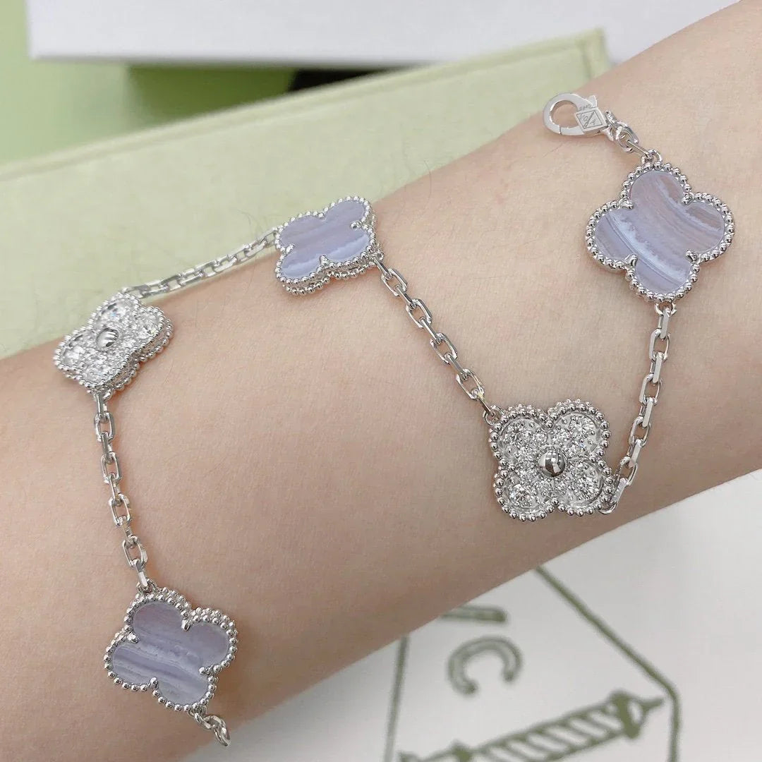 [Loco ]New  CLOVER 5 MOTIF PURPLE CHALCEDONY BRACELET COLLECTION