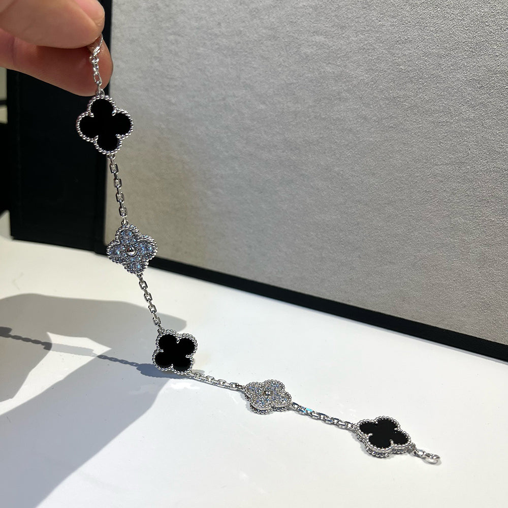 [Loco ]New CLOVER 5 MOTIF ONYXS BRACELET COLLECTION
