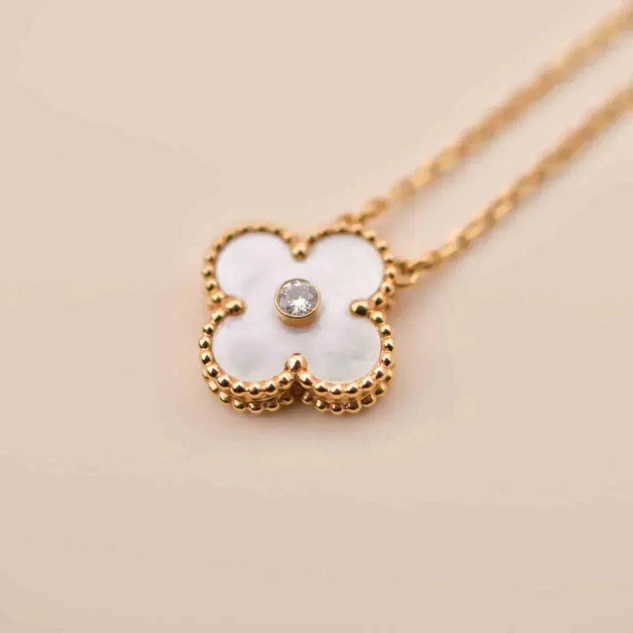 Loco CLOVER 15MM DIAMOND WHITE FRITILLARIA NECKLACE