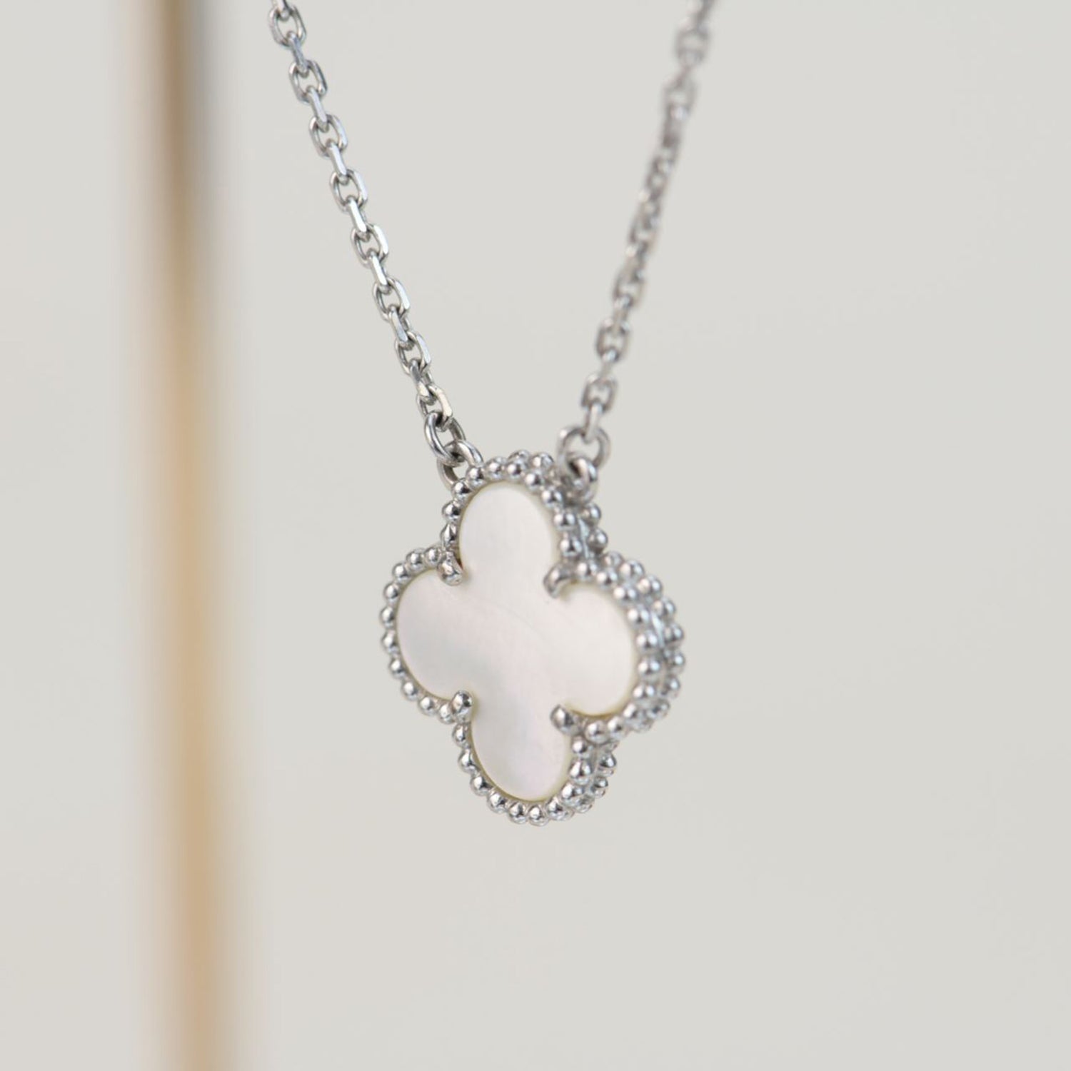 Loco CLOVER  15MM WHITE MOTHER-OF-PEARL SILVER