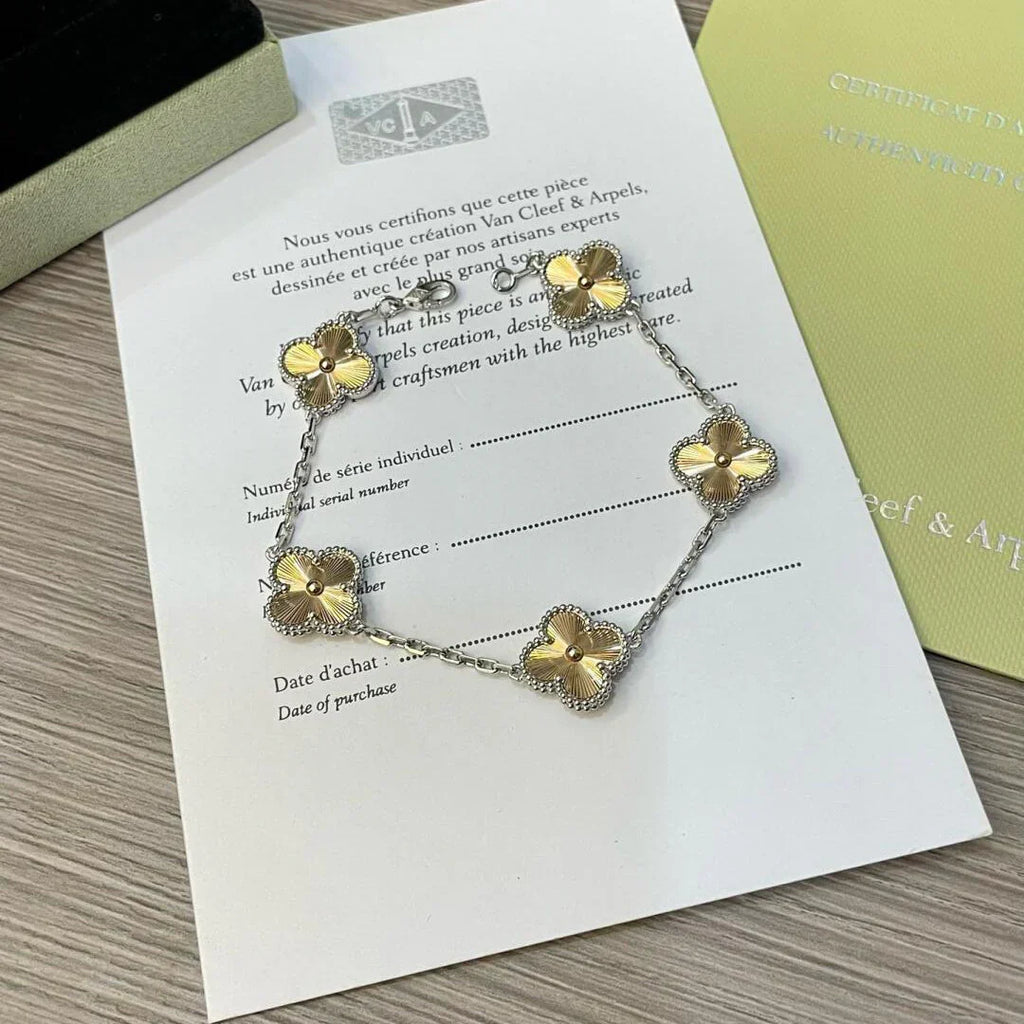 [Loco ]New  CLOVER 5 MOTIF LASER BRACELET COLLECTION