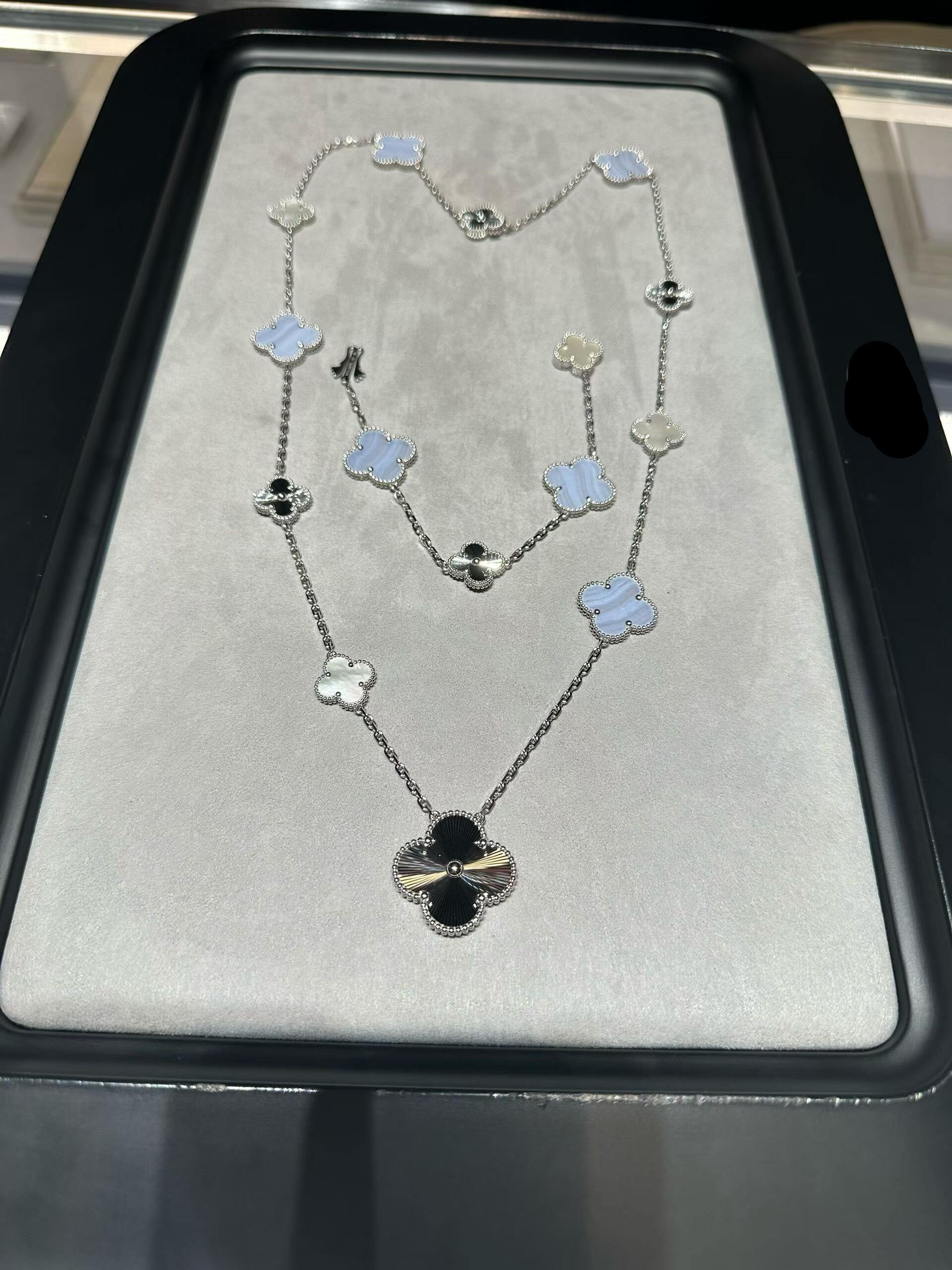 [Loco ] 25 NEW CLOVER 15 MOTIFS PURPLE CHALCEDONY