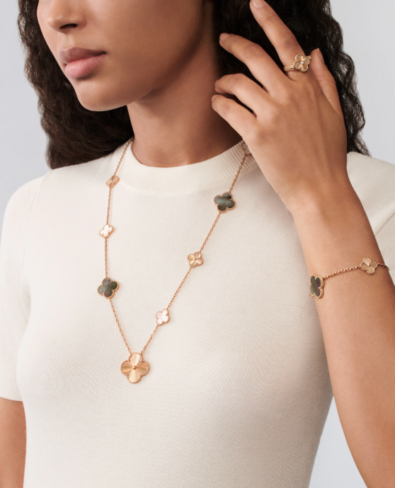 [Loco ] 25 NEW CLOVER 15 MOTIFS GRAY MOTHER-OF-PEARL