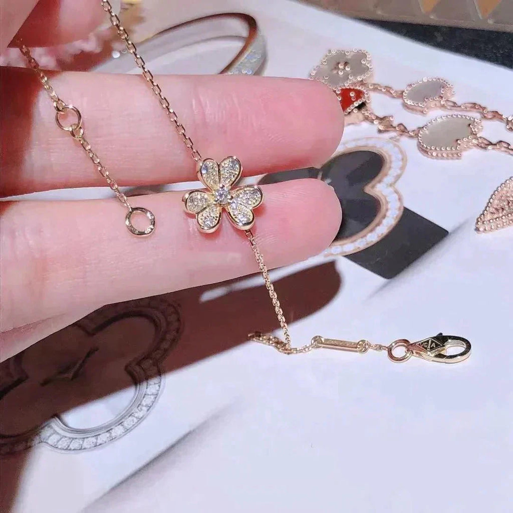 Loco FRIVOLE GOLD FLOWER DIAMOND BRACELET