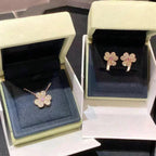 Loco FRIVOLE ROSE GOLD FLOWER DIAMOND NECKLACE