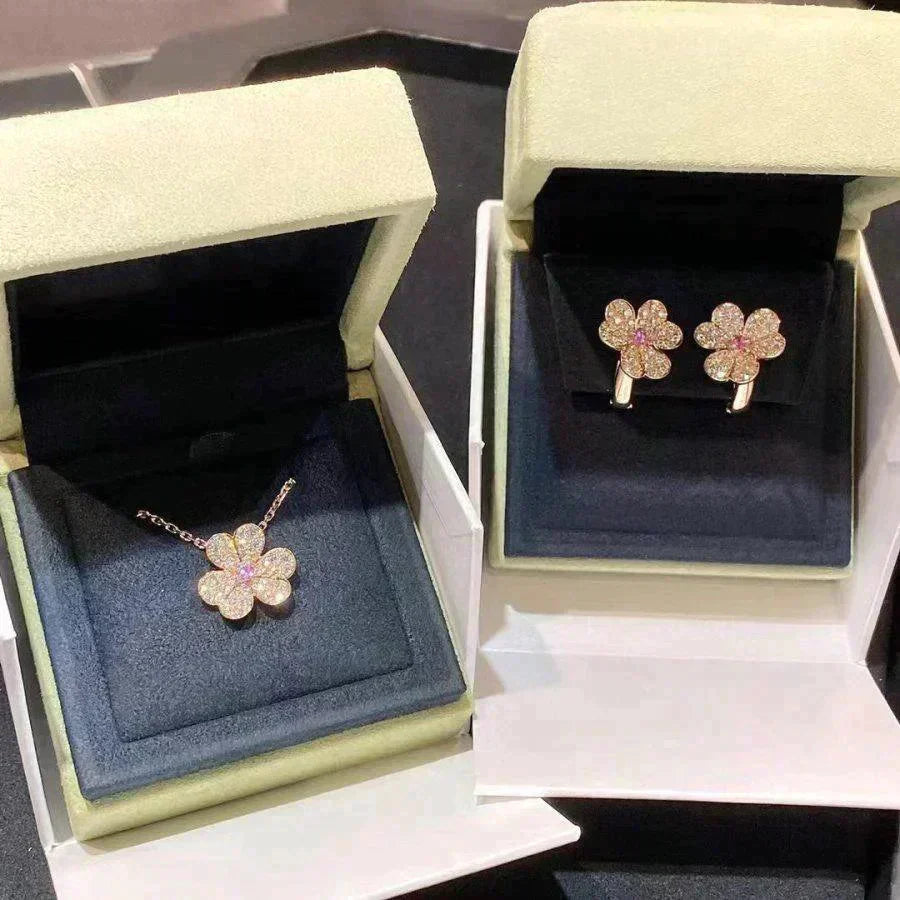 Loco FRIVOLE ROSE GOLD FLOWER DIAMOND NECKLACE