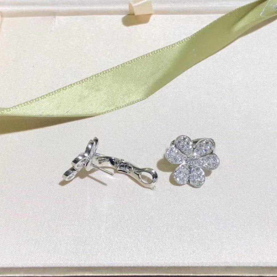Loco FRIVOLE SILVER FLOWER DIAMOND EARRINGS