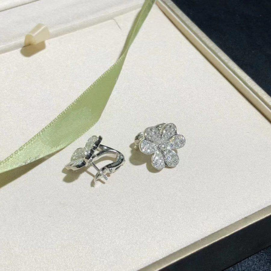 Loco FRIVOLE SILVER FLOWER DIAMOND EARRINGS