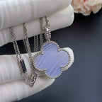 Loco CLOVER SILVER CHALCEDONY BIG CLOVER NECKLACE