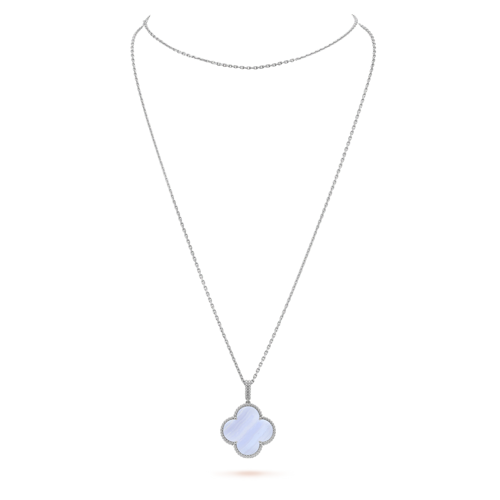 Loco CLOVER SILVER CHALCEDONY BIG CLOVER NECKLACE