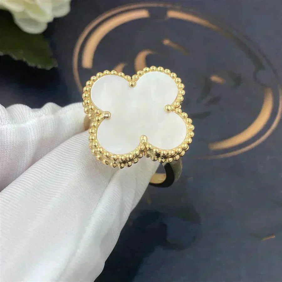 Loco CLOVER WHITE MOP RING