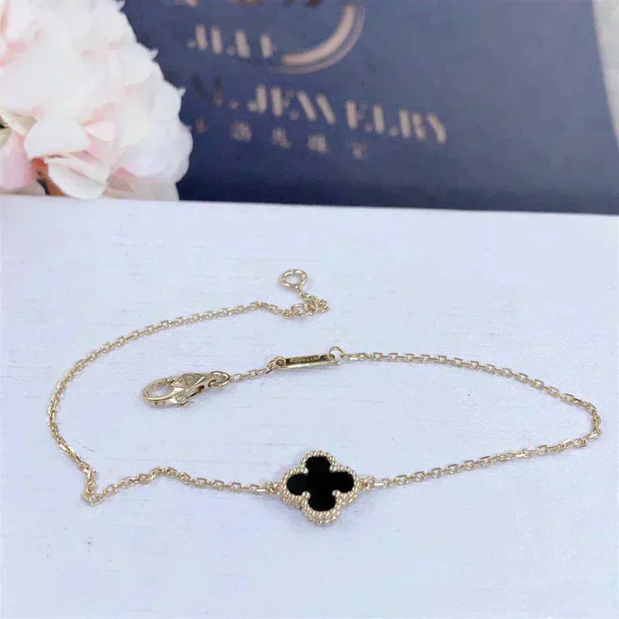 Loco CLOVER ONYX SINGLE FLOWER BRACELET