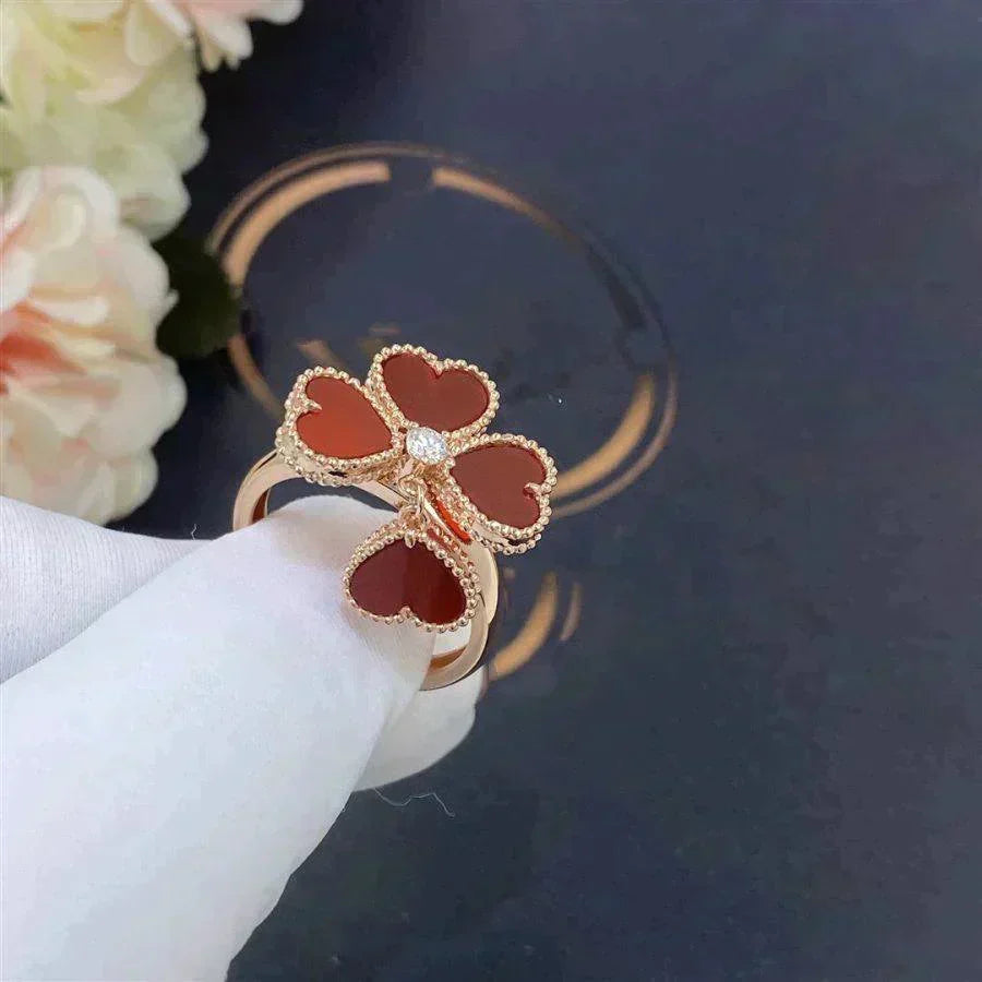 Loco SWEET CLOVER CARNELIAN RING