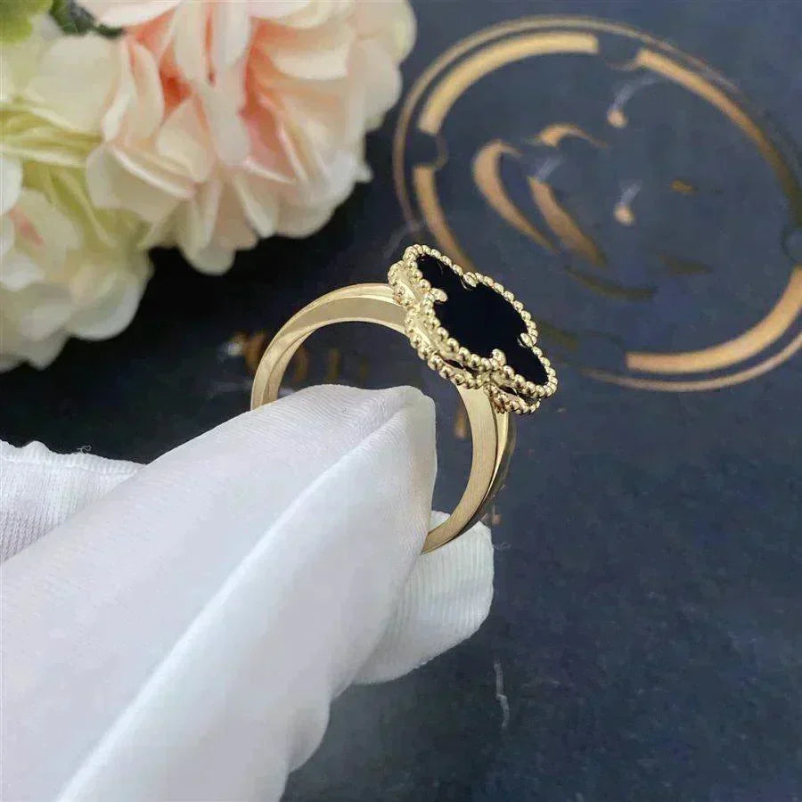 Loco CLOVER ONYX RING