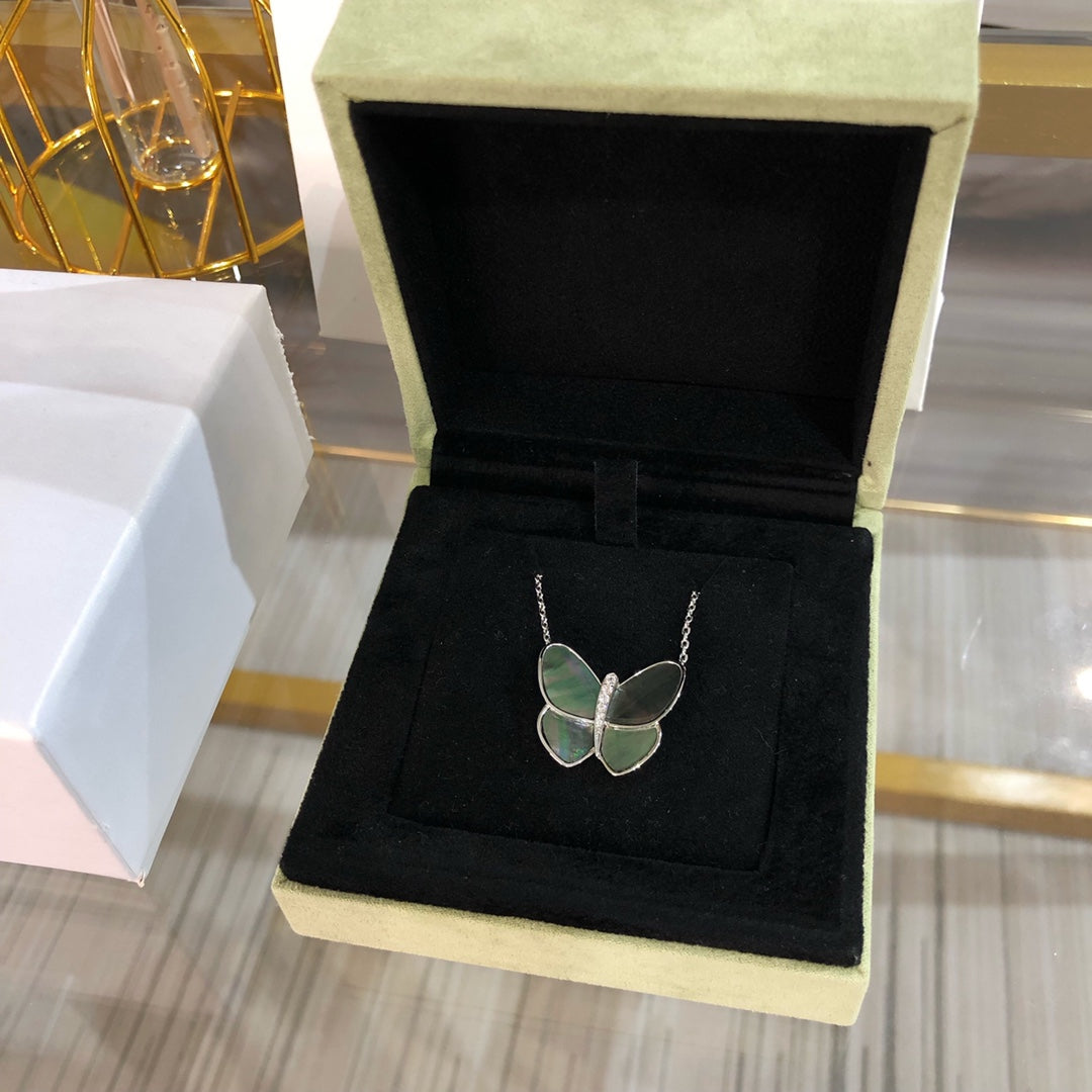 Loco LARGE BUTTERFLY SILVER PENDANT DIAMOND NECKLACE