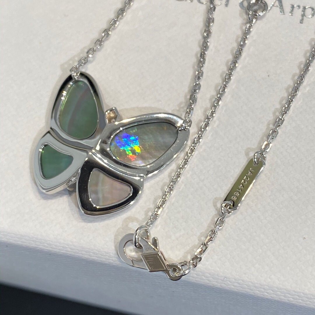 Loco LARGE BUTTERFLY SILVER PENDANT DIAMOND NECKLACE