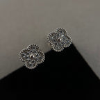 Loco CLOVER MINI DIAMOND STUD EARRINGS