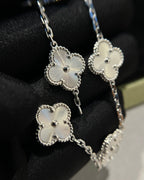 [Loco ]New  CLOVER 5 MOTIF LASER BRACELET COLLECTION
